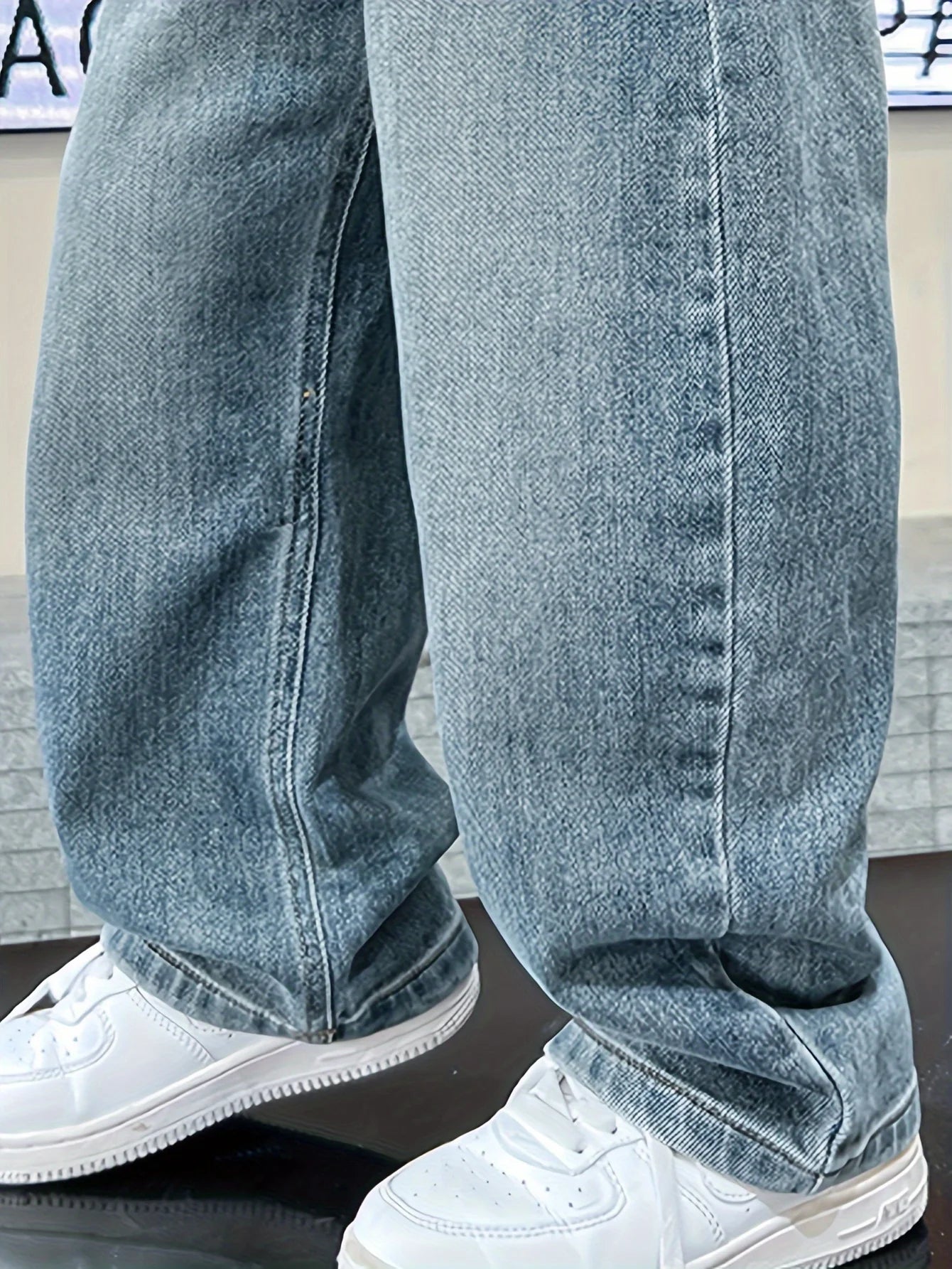 Boy's fashionable street-wear versatile and stylish loose jeans, casual long pants for daily wear